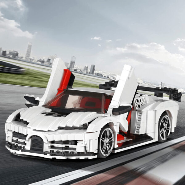Valge sportauto / 3