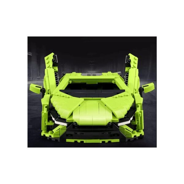 Roheline Itaalia superauto / 3